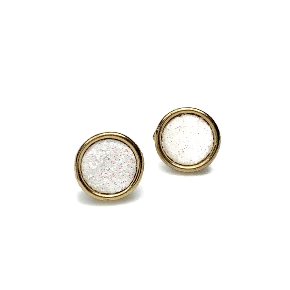 New without tags! Circle stud earrings